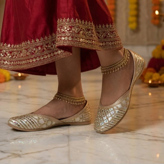 Golden Embroidered Women's Mule Jutti | Zakreen