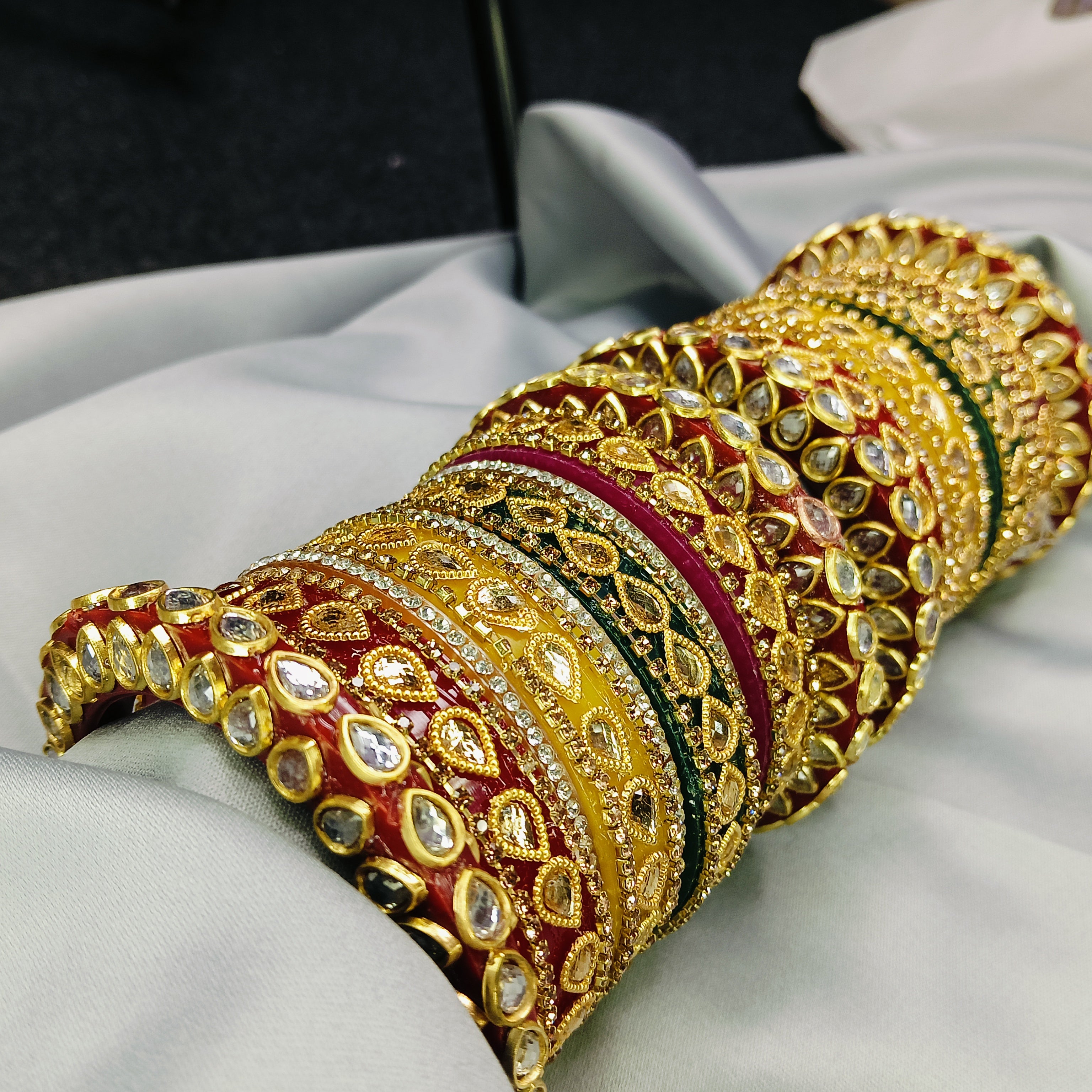 Royal Multicolor Kundan Bridal Chura Set – Traditional Punjabi Rajasthani Wedding Bangles