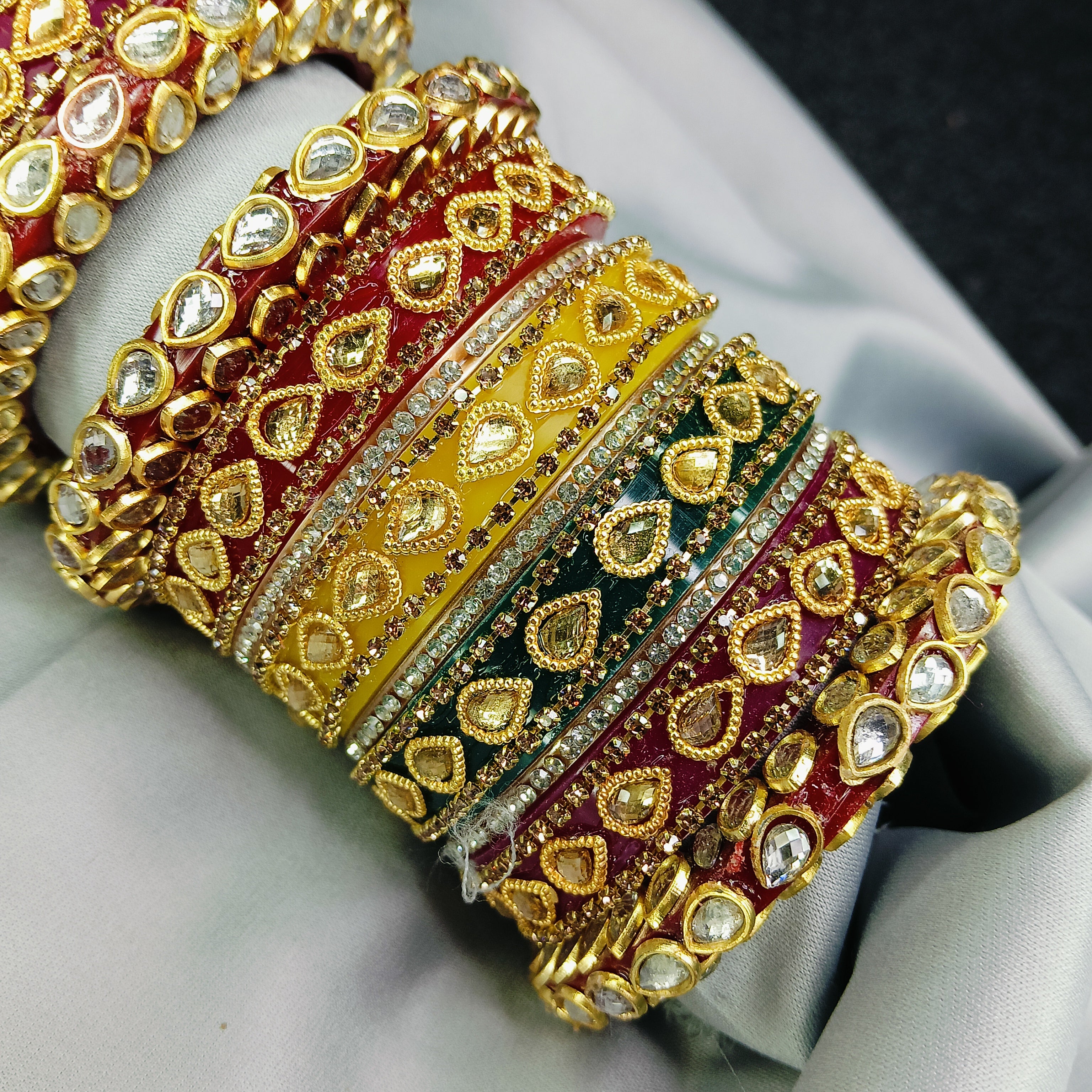 Royal Multicolor Kundan Bridal Chura Set – Traditional Punjabi Rajasthani Wedding Bangles