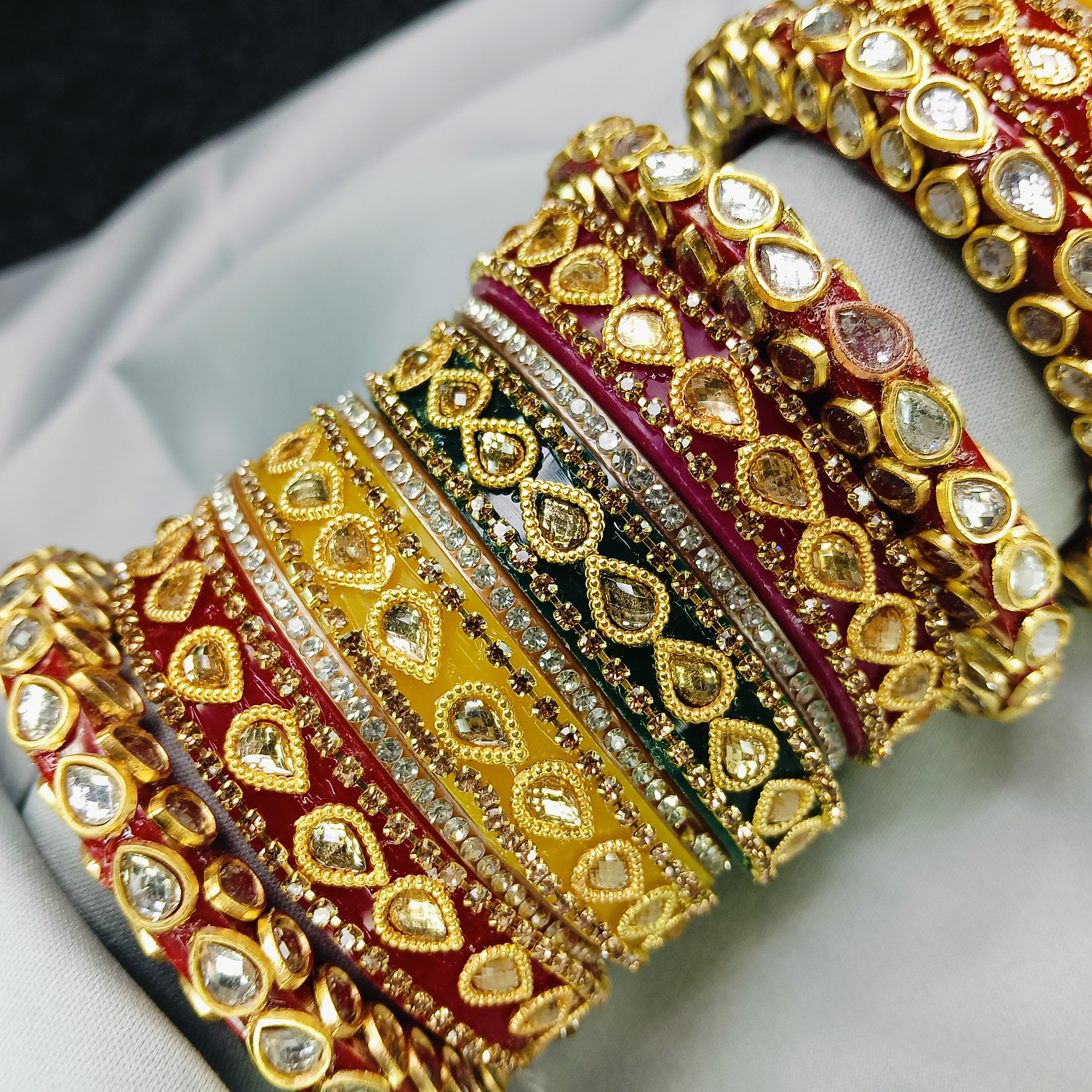 Royal Multicolor Kundan Bridal Chura Set – Traditional Punjabi Rajasthani Wedding Bangles