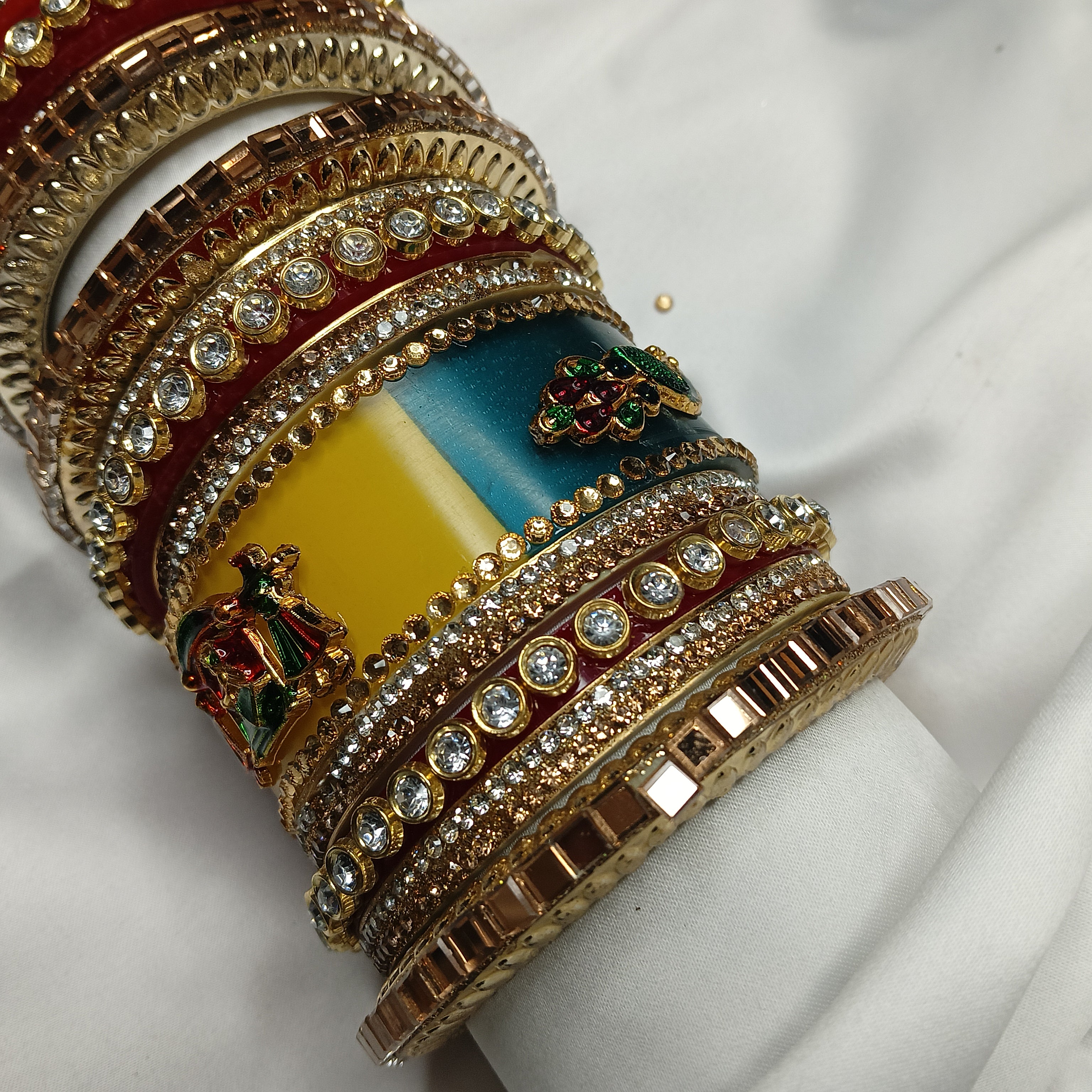 Bridal Chuda Set with Bangadi | Traditional Dulhan Wedding Bangle Set | Designer Chura for Women by Zakreen"