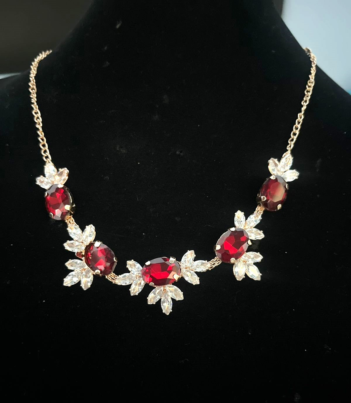 ✨Ruby Red & Elegant Crystal &Gold-Toned Necklace | Zakreen Collection ✨